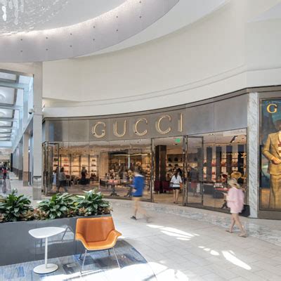 gucci shopping center boca raton.